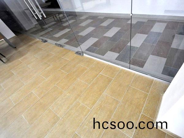 如(ru)何理性的選擇地煗木地闆